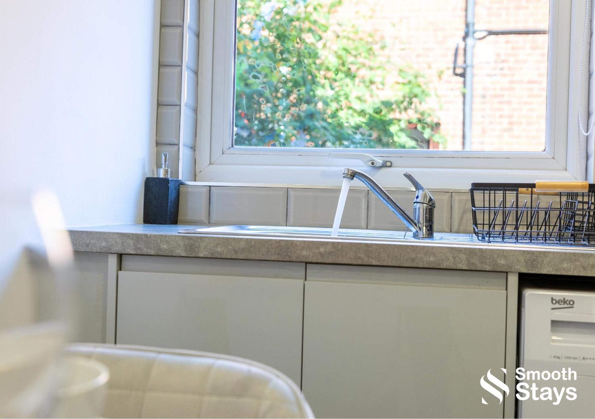 One Bedroom Apartment At Smooth Stays Short Lets & Serviced Accommodation Preston With Parking Near Train Station Eksteriør bilde